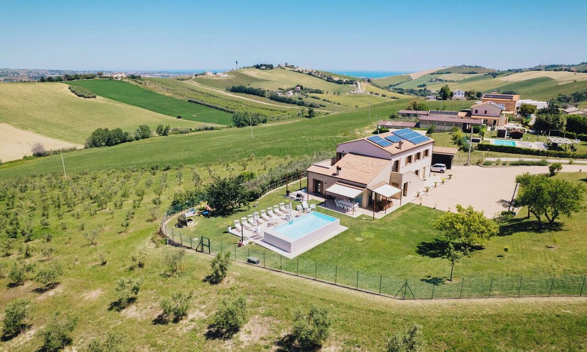 Fermo Villa | Villa Clair - Charming Villa in Marche Countryside