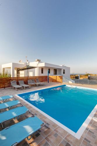 Kallithea Villa | Villa Cleopatra Private Heated Pool, Tennis & Football
