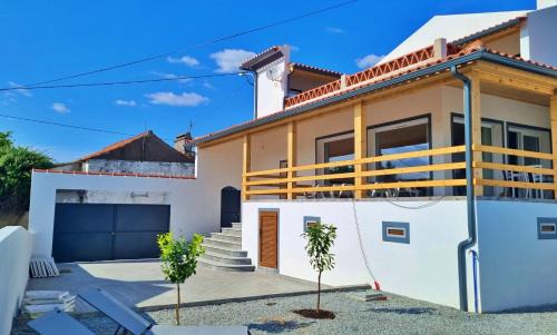 Avis Apartment | Villa com Piscina Privada para 6 Pessoas Casa dos Filhos dos Padeiros