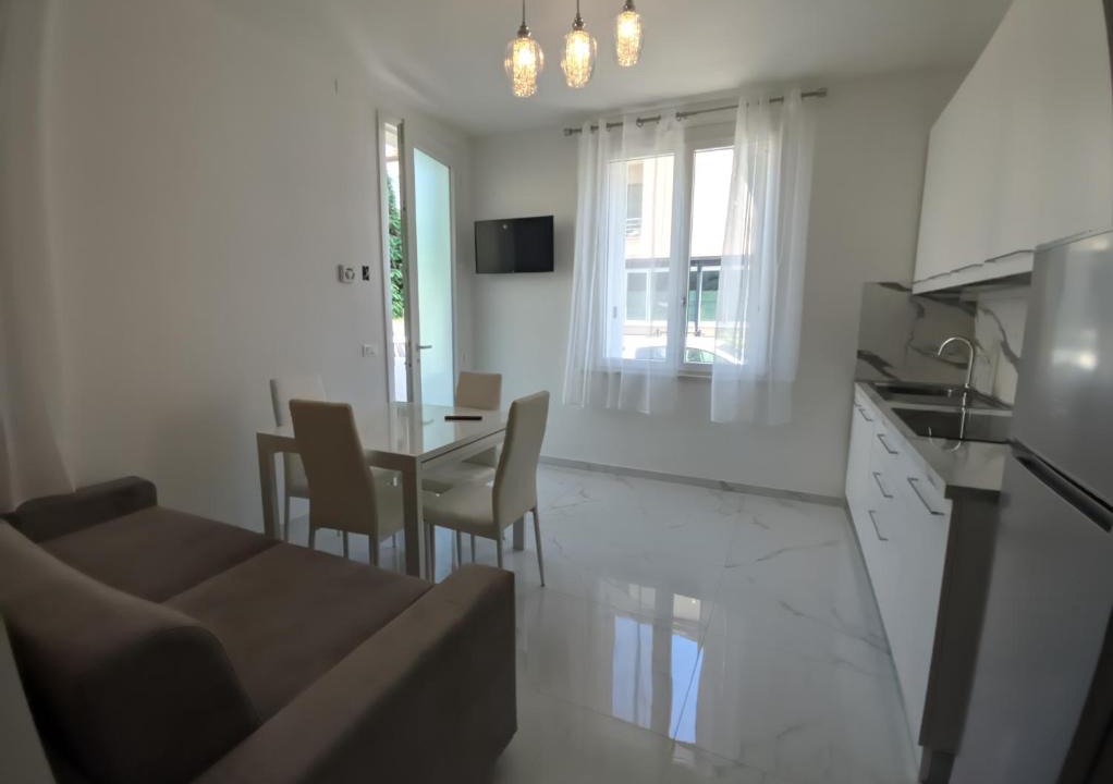Marina Centro House | Villa Cortina