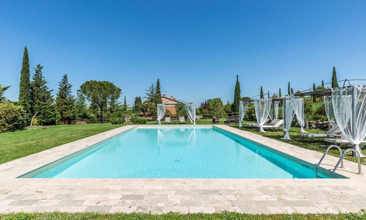 Gallina Villa | Villa D'Orchia, luxury organic farm with private pool in Val D'orcia, Sleeps 16.
