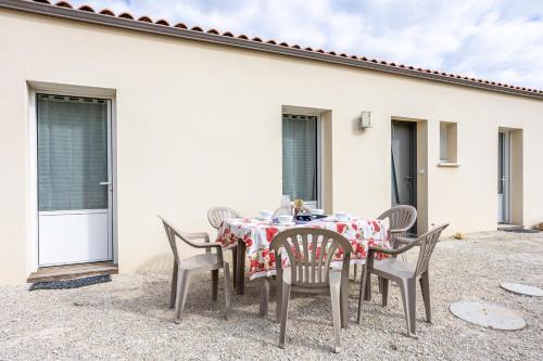 Curzon Villa | Villa de Céline