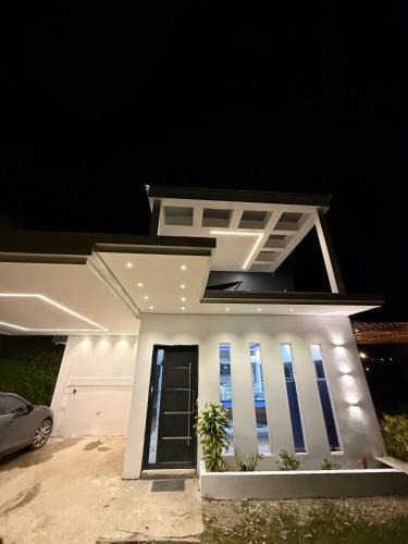 Marinilla Villa | Villa de lujo con piscina, jacuzzi y vista maravillosa