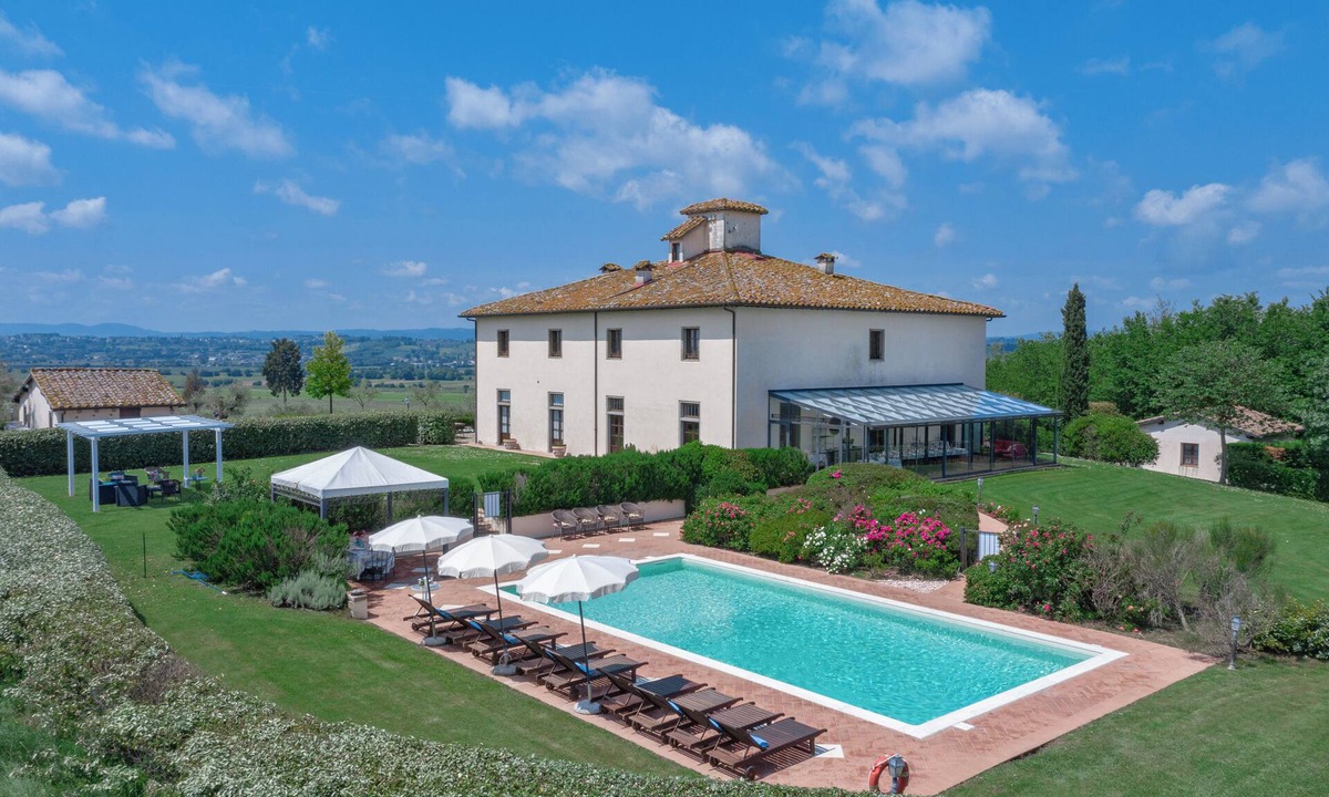 Le Piazze Villa | VILLA DE' MICHELANGIOLI