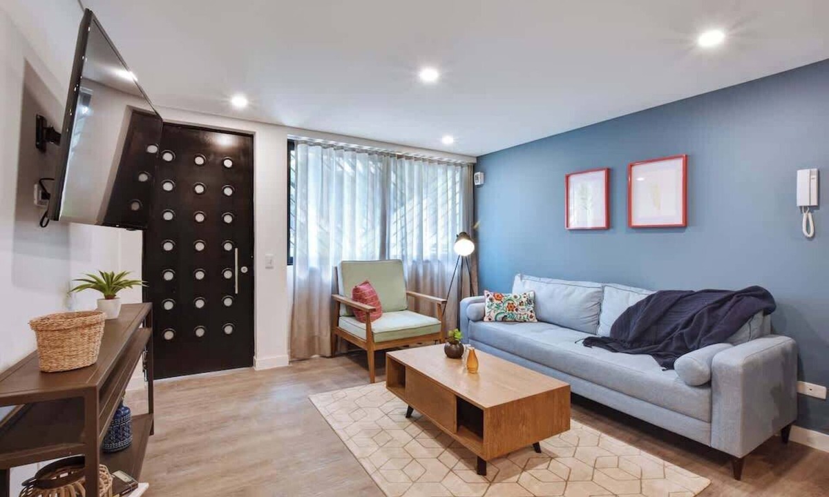 Cali Apartment | Villa del Peñon 101 2-Bed, 2-Bath WiFi & A/C