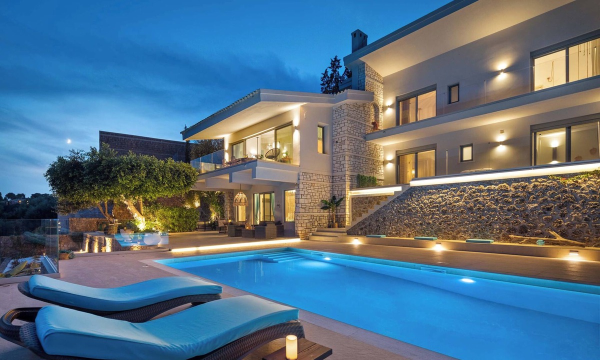Kommeno Villa | Villa Dell Amore - Private dock - Private Pool - Seafront