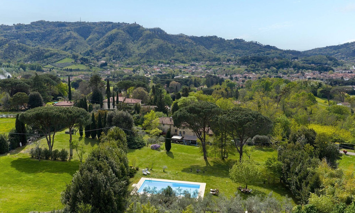Camaiore Villa | Villa delle Silerchie 10, Emma Villas