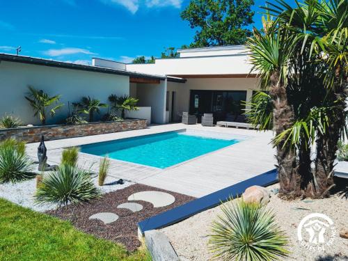 Flavin House | Villa des Oliviers