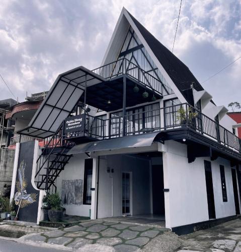 Dieng Villa | Villa Dieng Mezzaluna