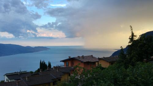 Gardola Apartment | Villa Dina
