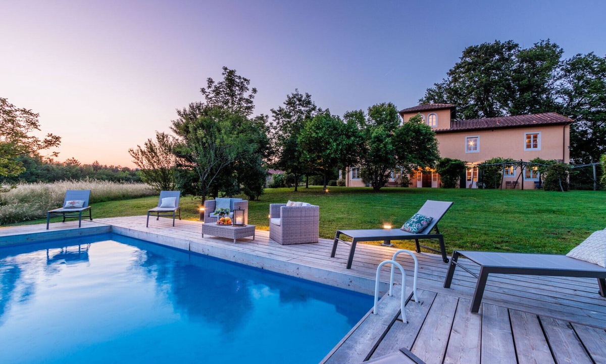 Orentano Villa | Villa Drago, an authentic Farmhouse with Private Pool in Orentano