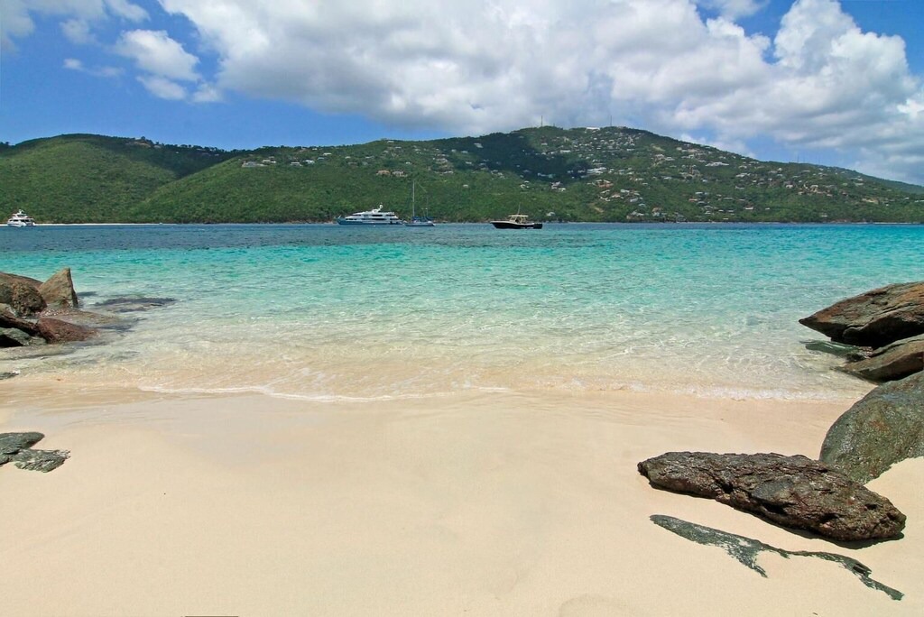 Estate Peterborg Villa | Villa Eau Claire - Magens Bay Affordable Beachfront Villa