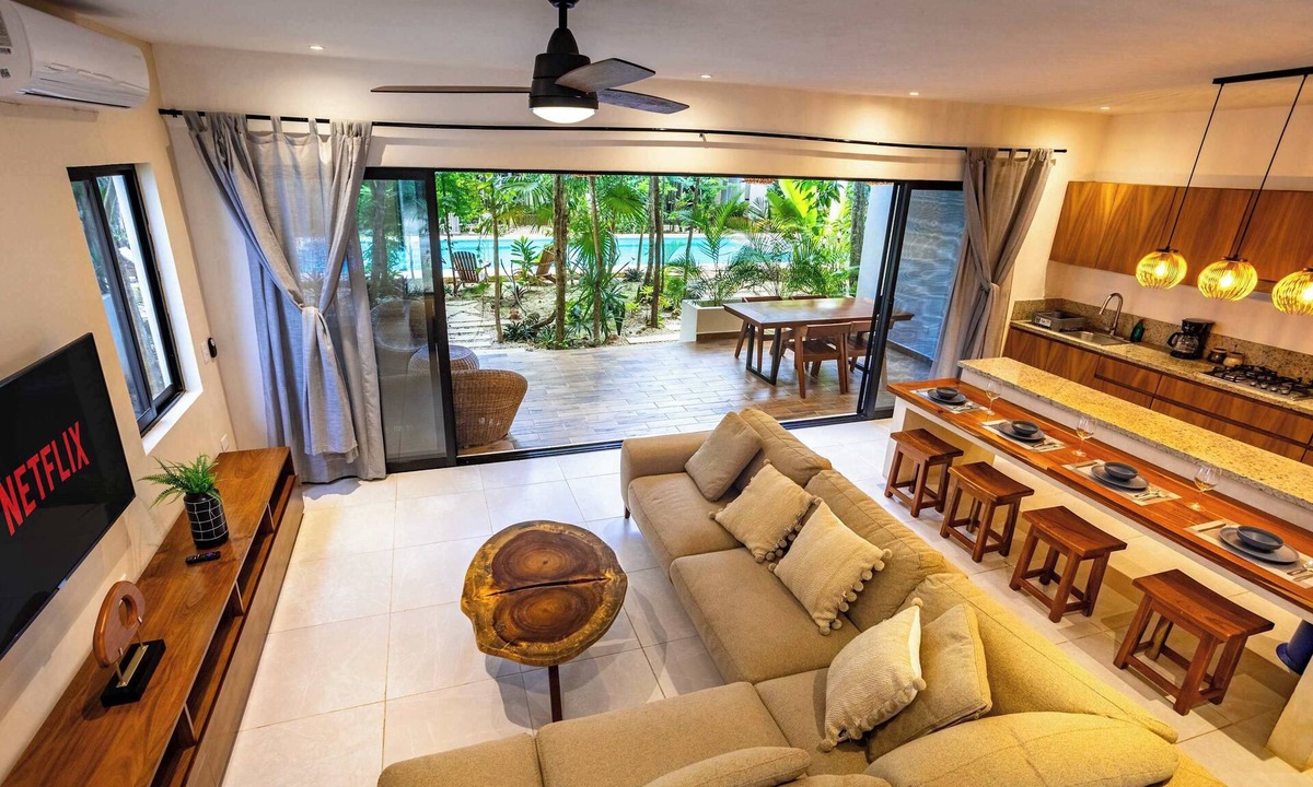 Buenavista Villa | Villa Ek Balam Pool, AC, Beach club by Aqua Viva