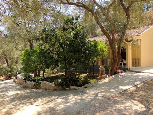 Liapades Apartment | Villa Eleni - Studios