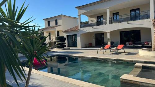 Saint-Etienne-du-Gres House | Villa Emeraude-Joyaux de Provence