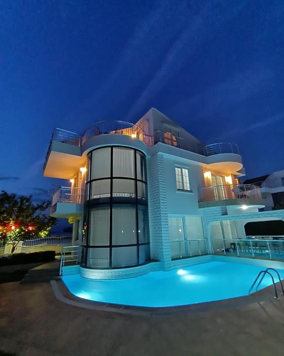 Kadriye Villa | Villa esila
