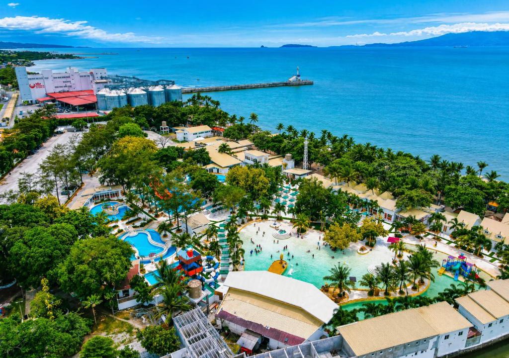 Tanza Resort | Villa Excellance Beach & Wave Pool Resort - Suites and Villas