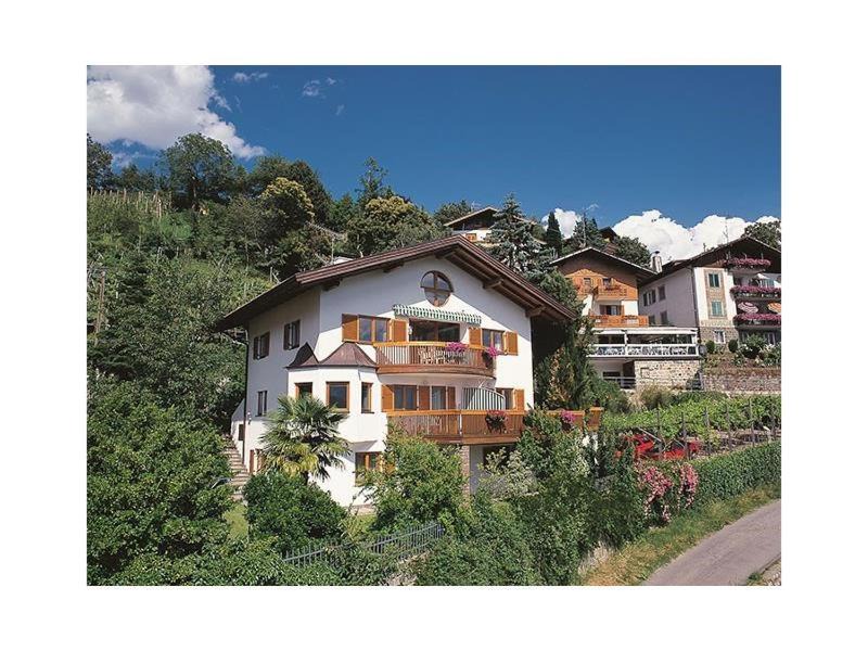 Tirolo Apartment | Villa Falkner