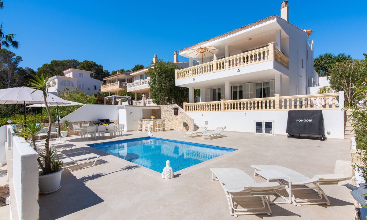Provensals Villa | Villa Felicidad with Sea View, Wi-Fi, A/C, Pool, Garden, Terrace & Balcony