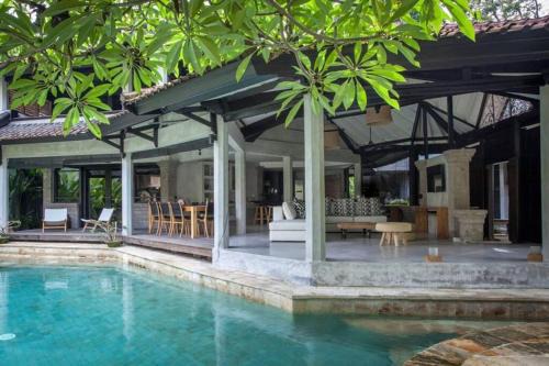Central Seminyak Villa | Villa Fi