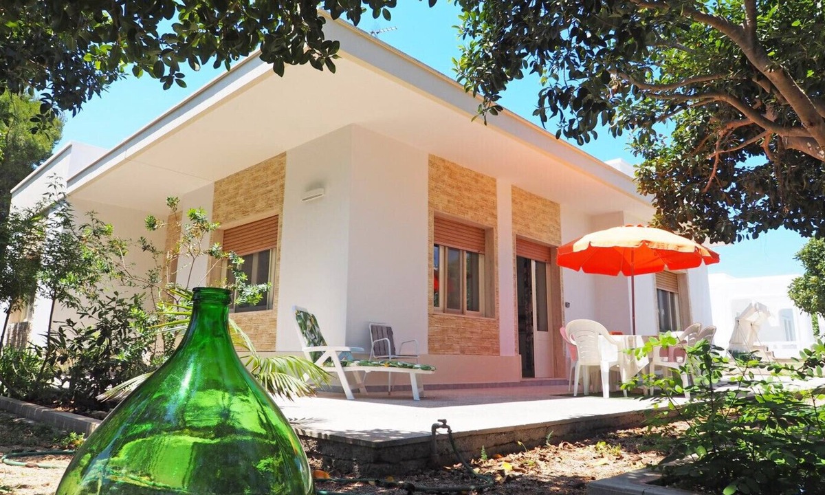 Torre Suda Villa | Villa Flora 8 beds at 50 mt. from the sea