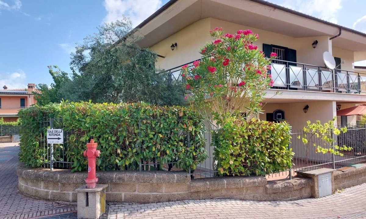 Monterosi Villa | Villa footsteps from the eternal city in a quaint countryside with all amenities