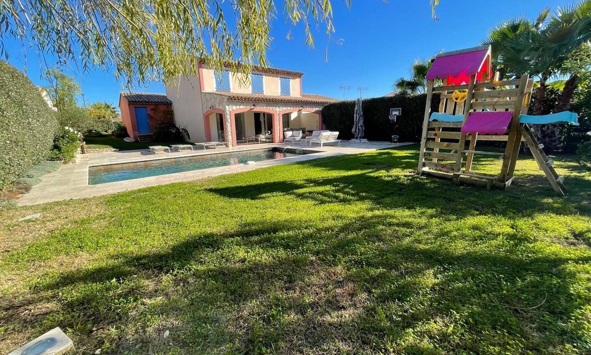 Les Restanques House | Villa for 8 people with private pool, 300 meters from the sea, located in Grimaud