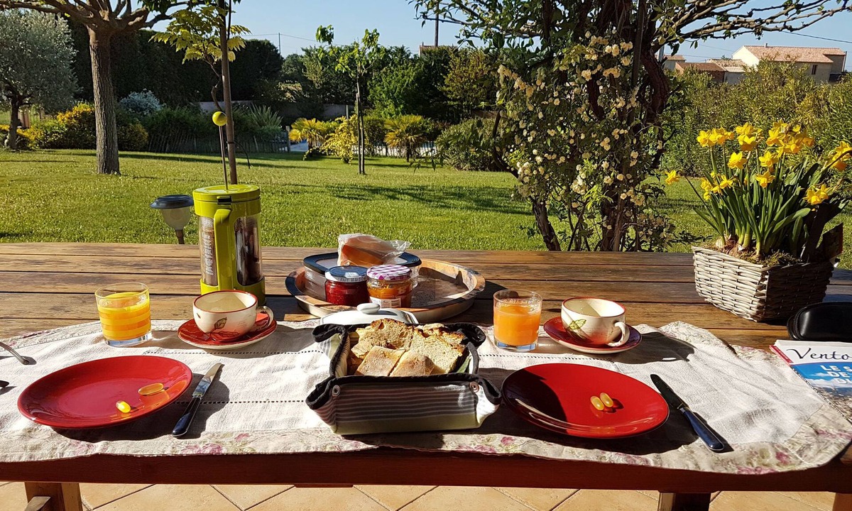 Saint-Pierre-de-Vassols Villa | Villa in Saint-Pierre-de-Vassols with private pool