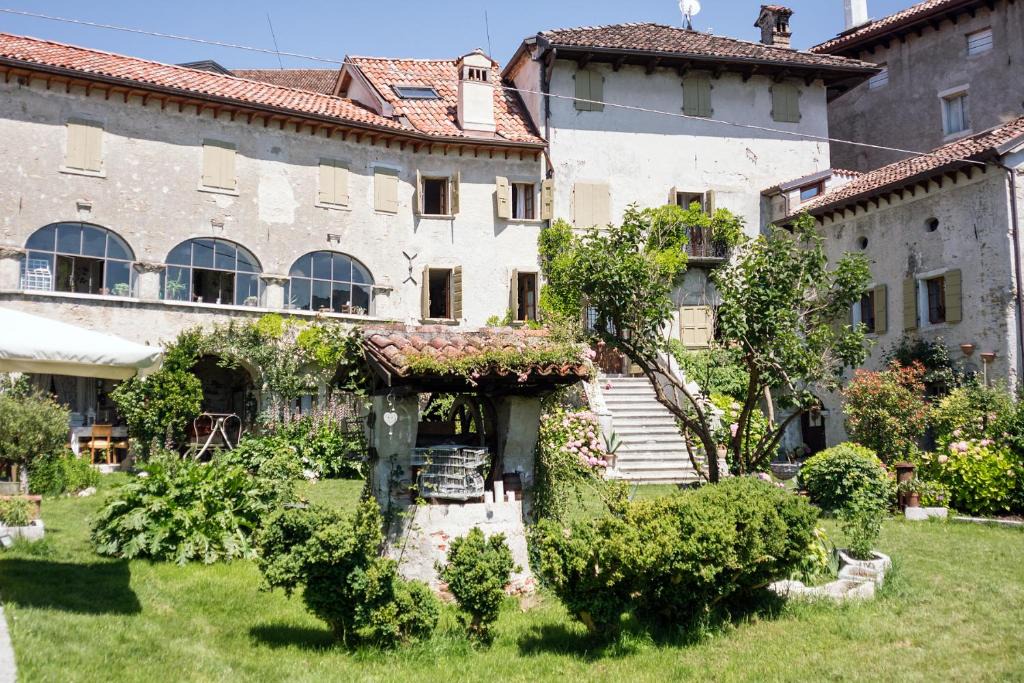 Mel Villa | Villa Francescon