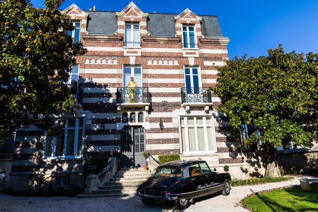 Chartres House | Villa Gabriel - Maison Blanche Chartres