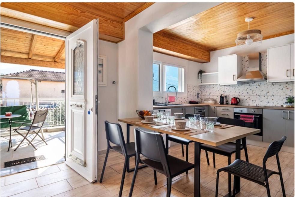 Katapodata Apartment | Villa GeraDora