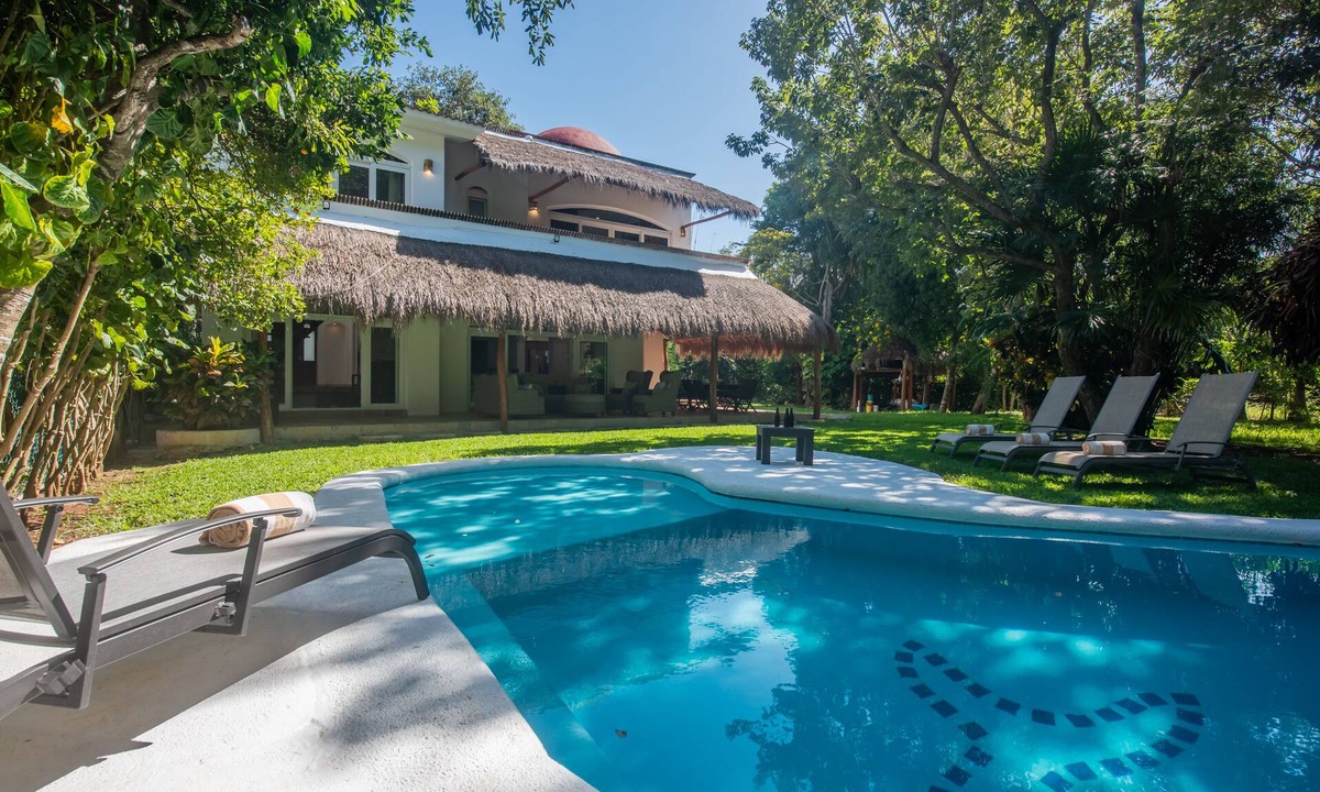 Playacar Villa | Villa Golf Beach FREE Daily Maid Service & Private Pool & BBQ
