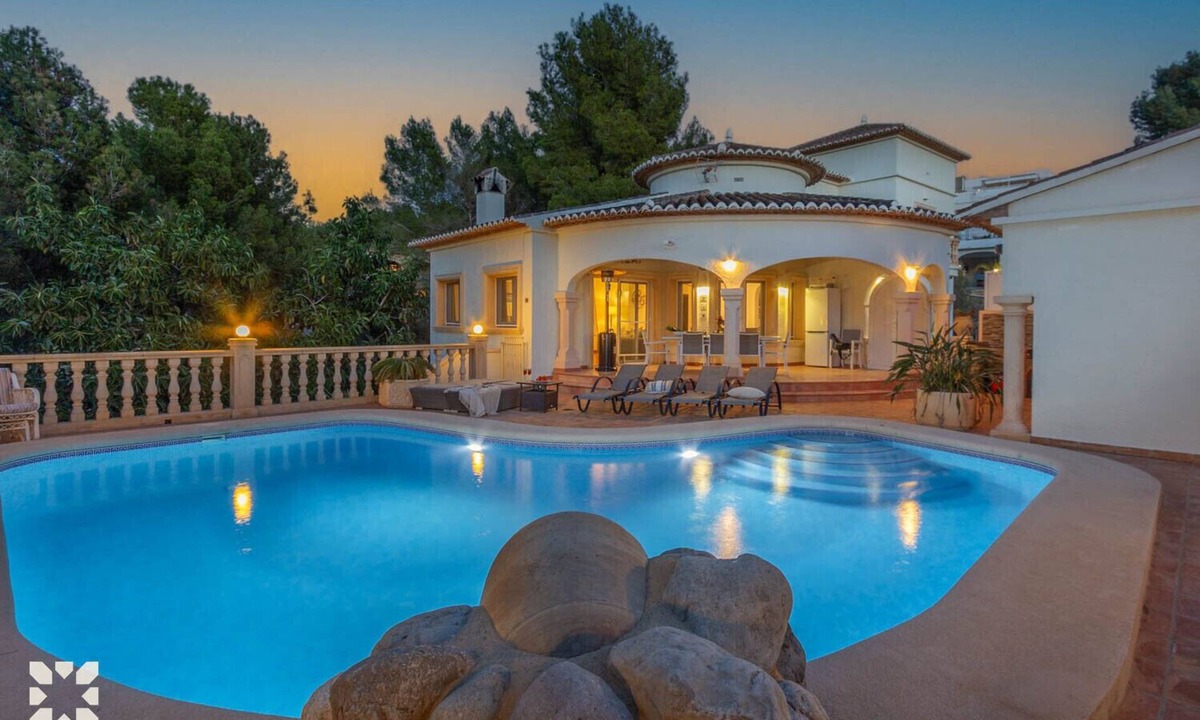 San Jaime Villa | Villa GREEN GRASS by Abahana Villas