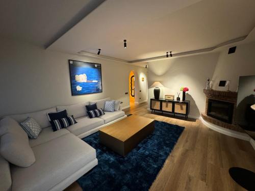 El Faro Villa | Villa Harmony