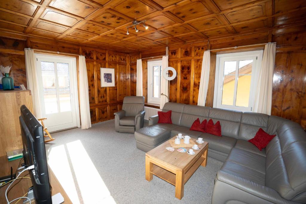 Engadin Scoul Apartment | Villa Hartenfels 2