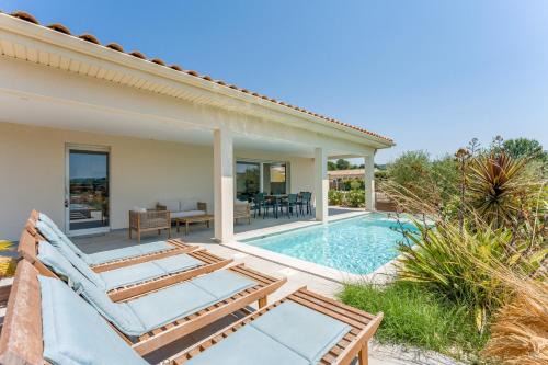Goudargues Villa | Villa Hestia