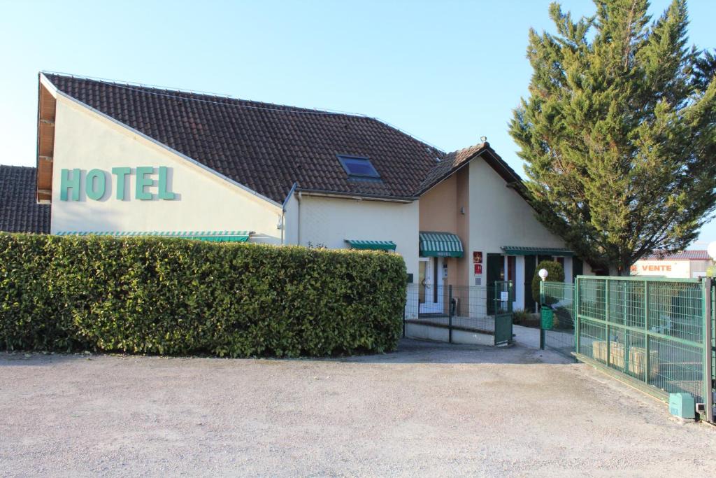Saint-Andre-les-Vergers Hotel | Villa Hotel