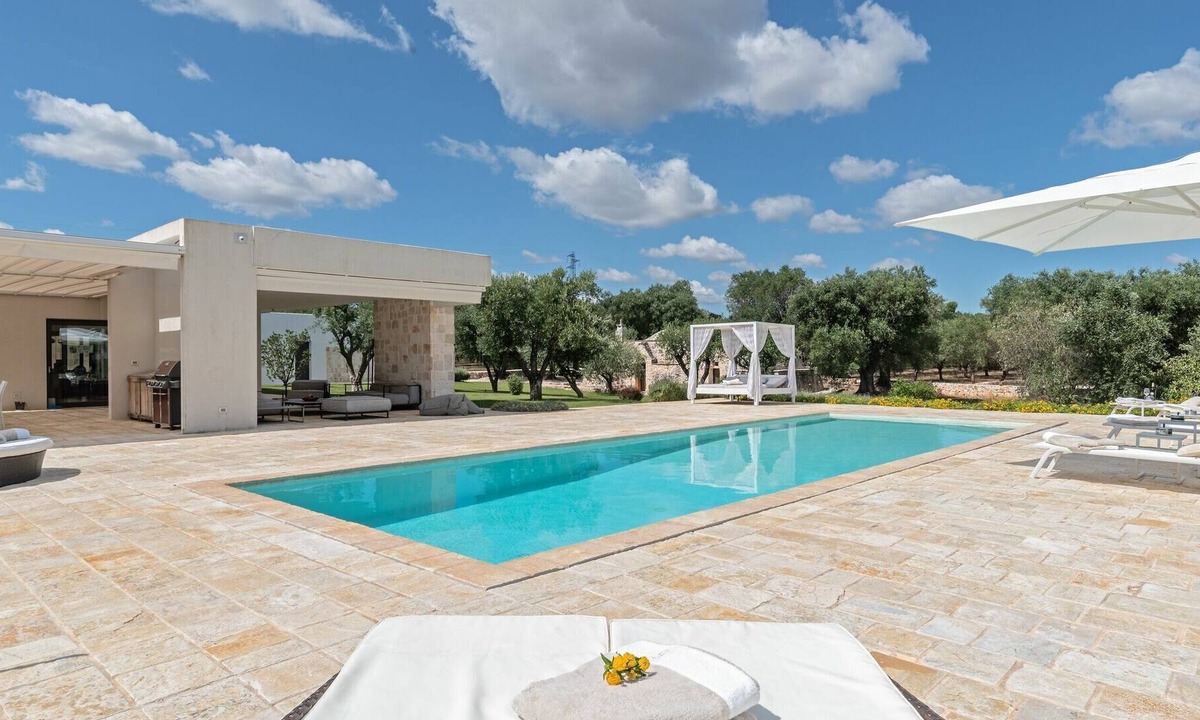 Ostuni Villa | Villa in Ostuni with 6 bedrooms sleeps 12