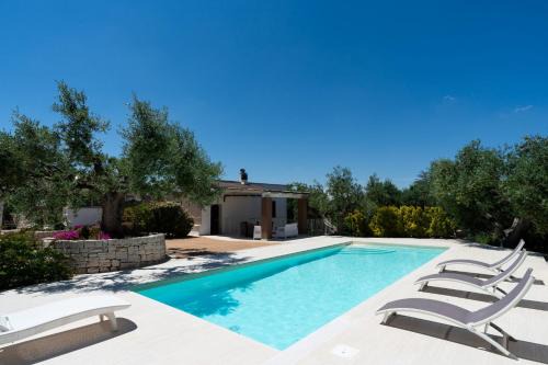 Noci Villa | Villa Irma with Private Pool by Wonderful Italy