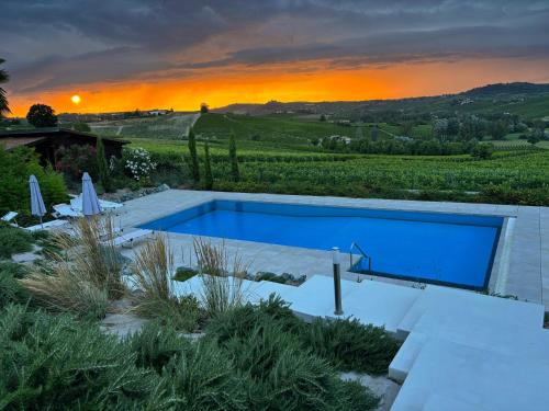 Calosso Villa | Villa Jilla