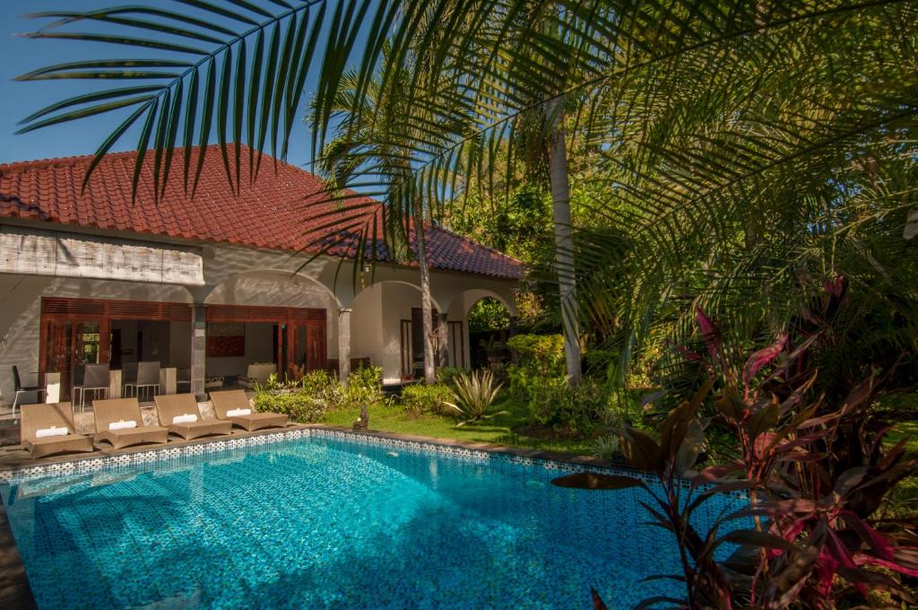 Lovina Villa | Villa Kelapa