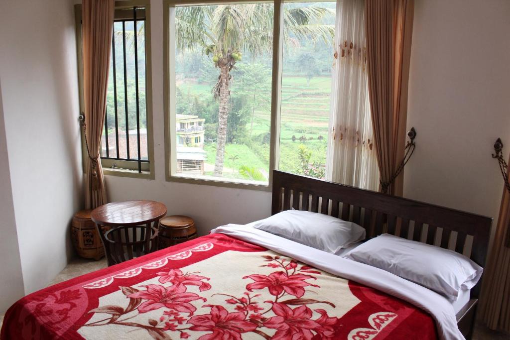 Batu Villa | Villa KenDedes Garden