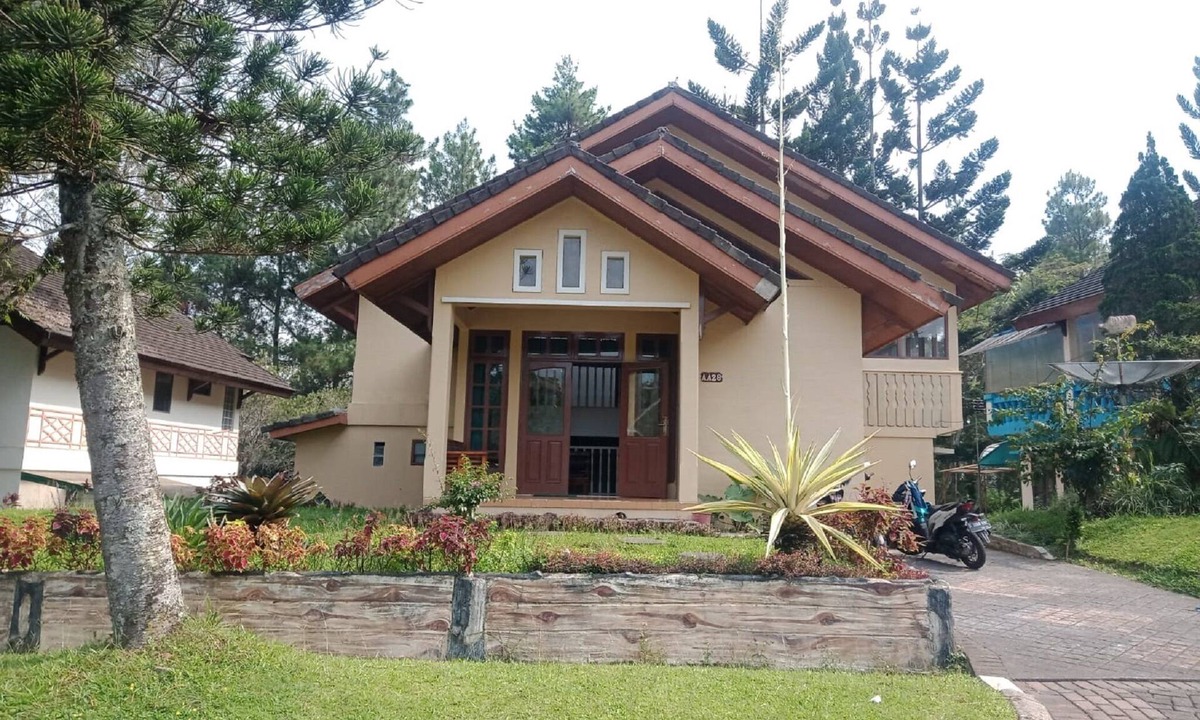 Cipanas Villa | Villa Kota Bunga Allamanda