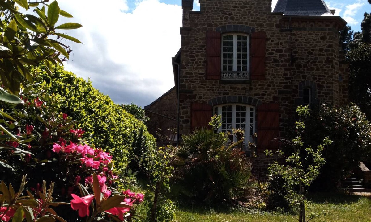 Hede House | Villa La Côte du Chat, near Saint-Malo, Dinard, and the beaches. 3-Star Furnished Apartment