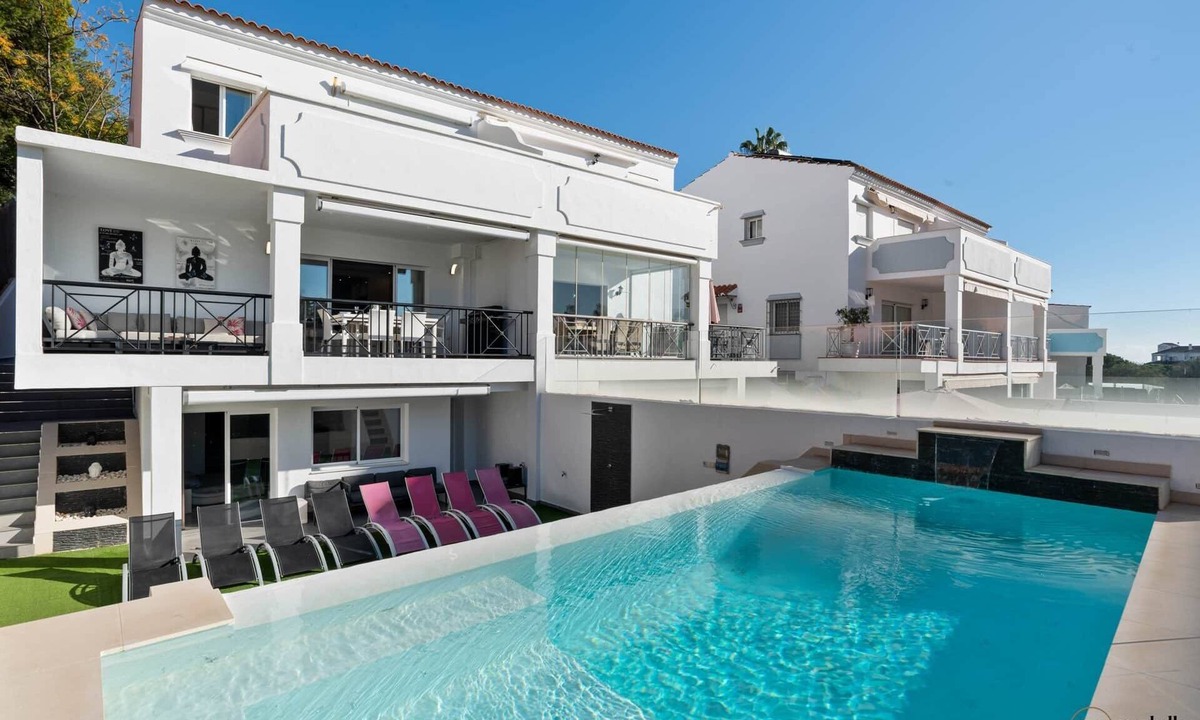Urbanizacion Pinos Verdes Villa | Villa La Vida | Ref. #111 | Heated Pool | Marbella