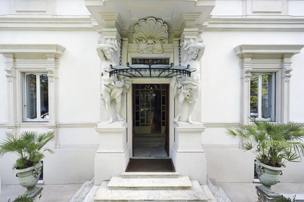 Vatican House | Villa Laetitia