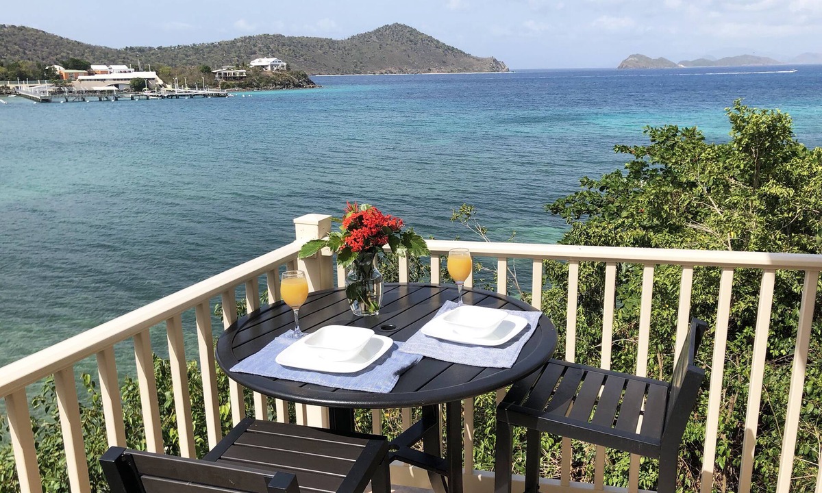 Estate Smith Bay Apartment | Villa Latitudes - Closest to the Water, Very Private - Point Pleasant