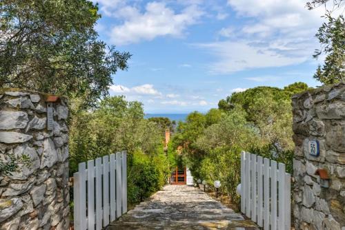 Capo D'arco Villa | Villa Le Terrazze - Capo d'Arco