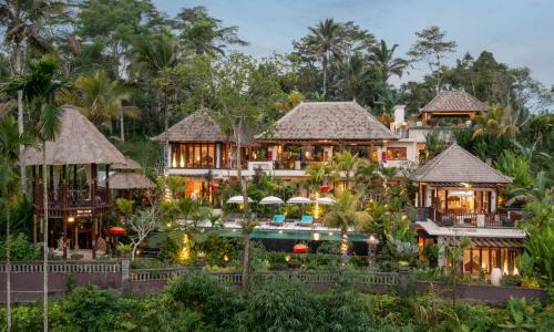 Taro Villa | Villa Lembah Damai