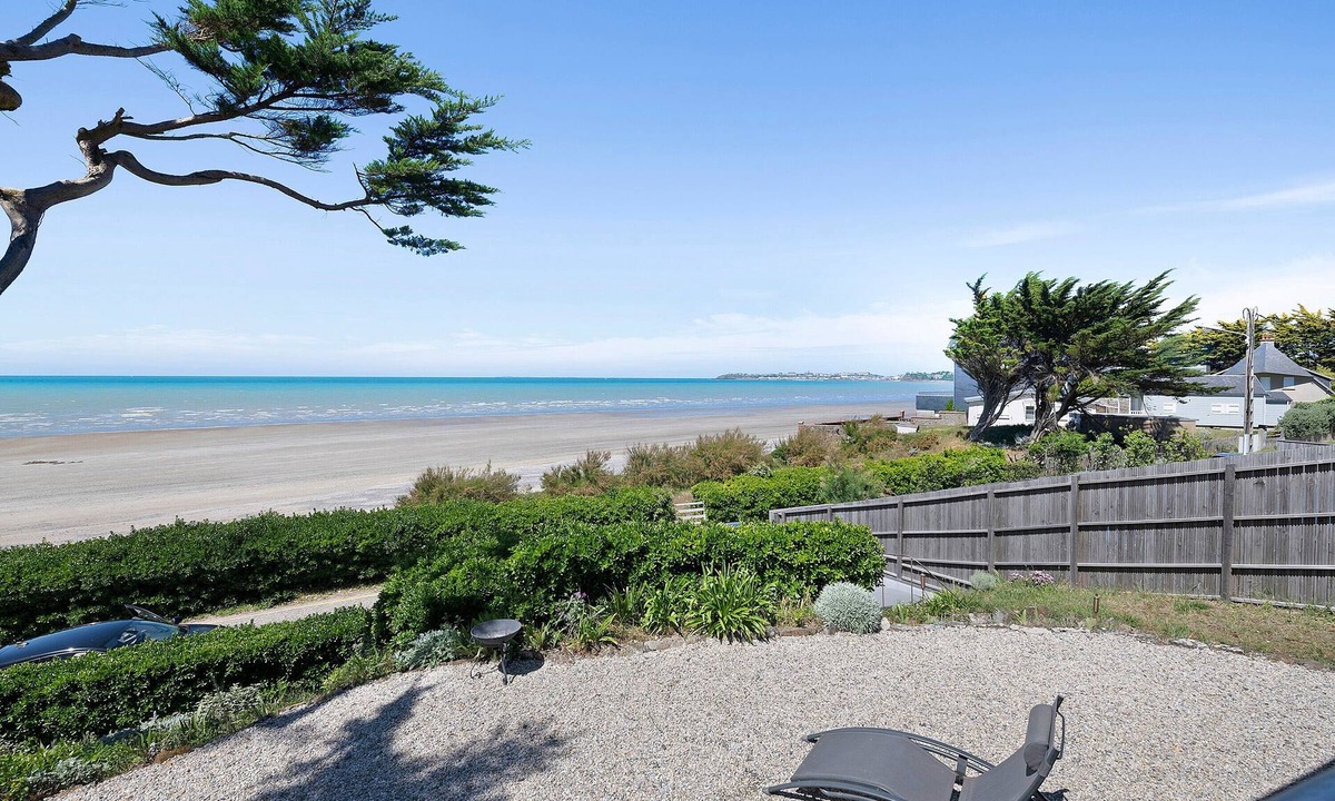 Saint-Pair-sur-Mer House | Villa Les Ondes – Exceptional Sea View - Prime Location in Normandy